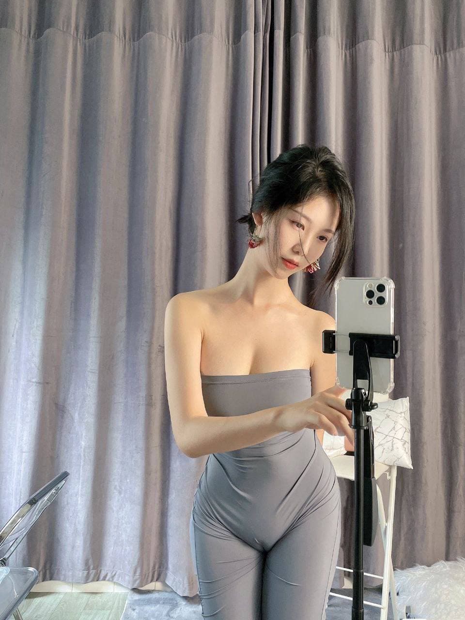 美女首开播